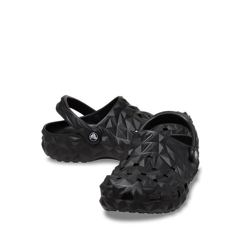 Crocs Classic Geometric Clog Unisex - Black - Gambar 3