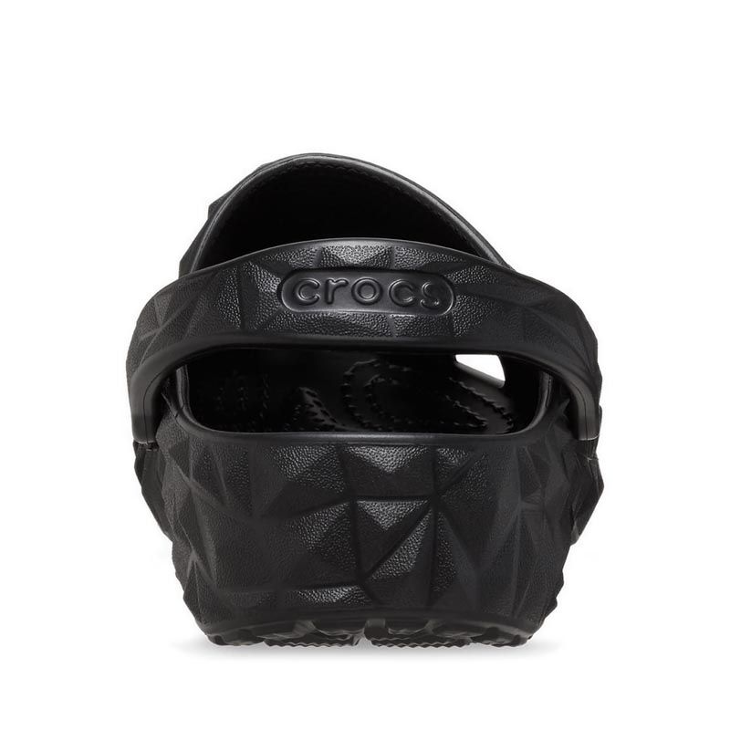 Crocs Classic Geometric Clog Unisex - Black - Gambar 6